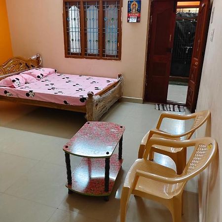 Sri Annai Home Stay I Tiruvannāmalai Extérieur photo